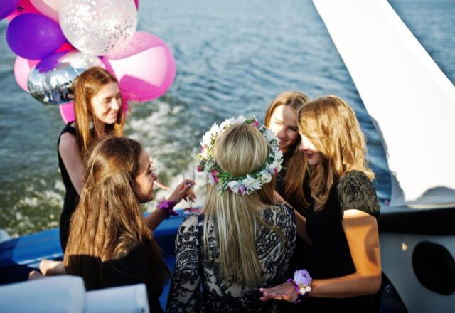 LOVE BOAT