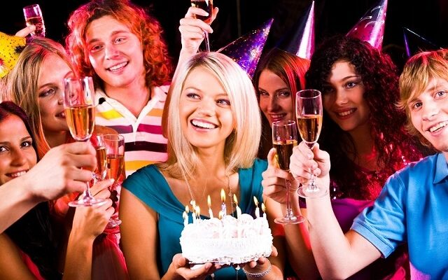 Festa di 18 anni in OPEN WINE o DINNER SHOW