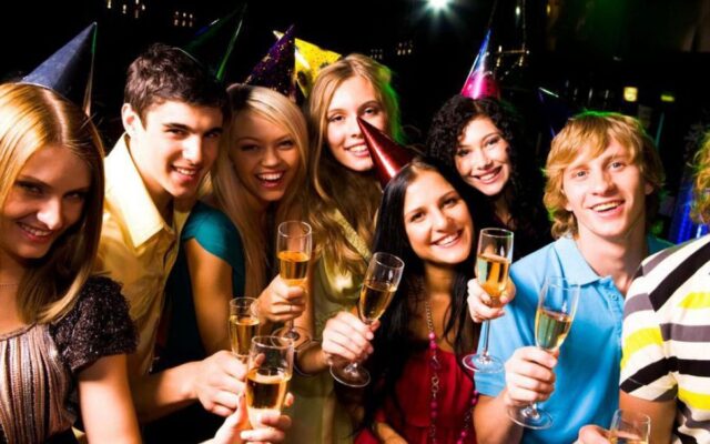 Idee e Consigli su come organizzare una Festa di 18 anni prima del rientro a scuola