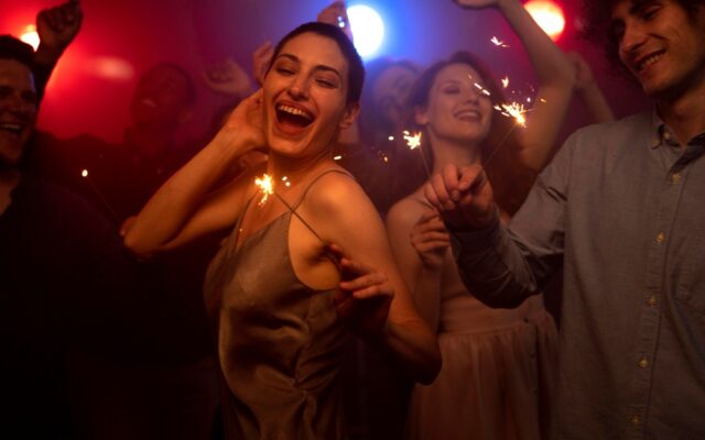 18 Anni a Milano in Ottobre: 5 motivi del perché la Discoteca è la Scelta Che Spacca