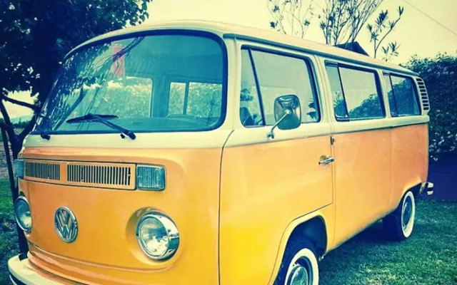 Photobus Giallo Energia e colore per la Festa dei 18 Anni a Milano