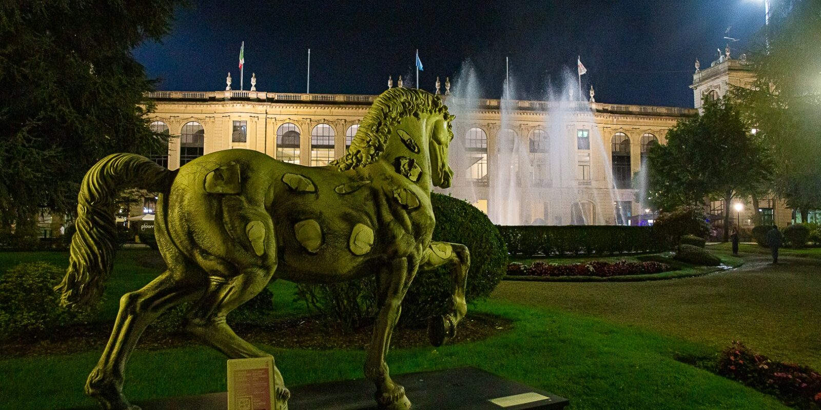 PLAZA 16