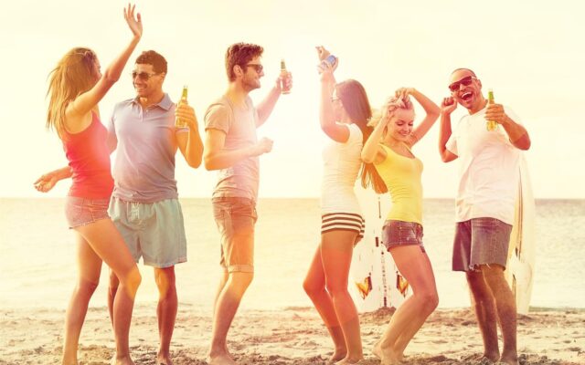 Quante persone invitare alla festa di 18 anni a Milano: grande o piccola
